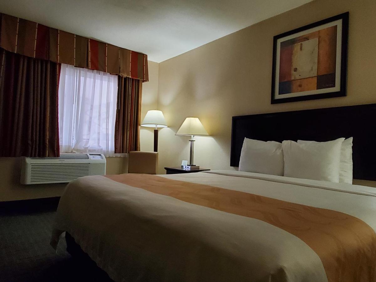 Quality Inn & Suites Anaheim At The Park Экстерьер фото