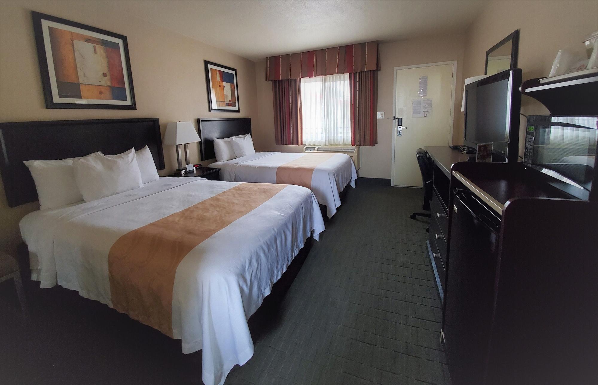 Quality Inn & Suites Anaheim At The Park Экстерьер фото