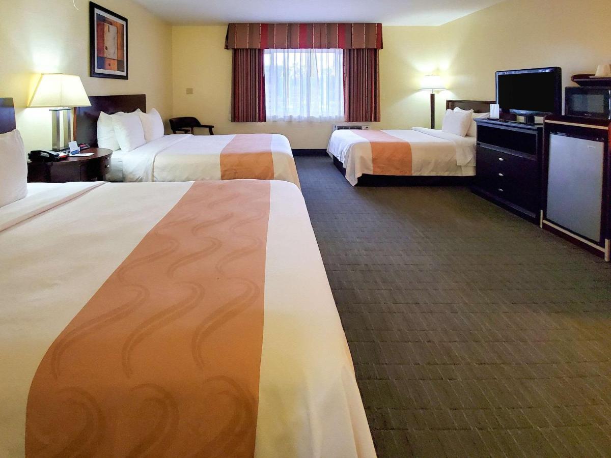 Quality Inn & Suites Anaheim At The Park Экстерьер фото