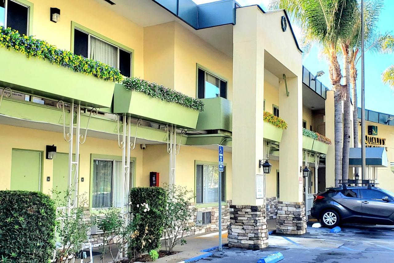 Quality Inn & Suites Anaheim At The Park Экстерьер фото