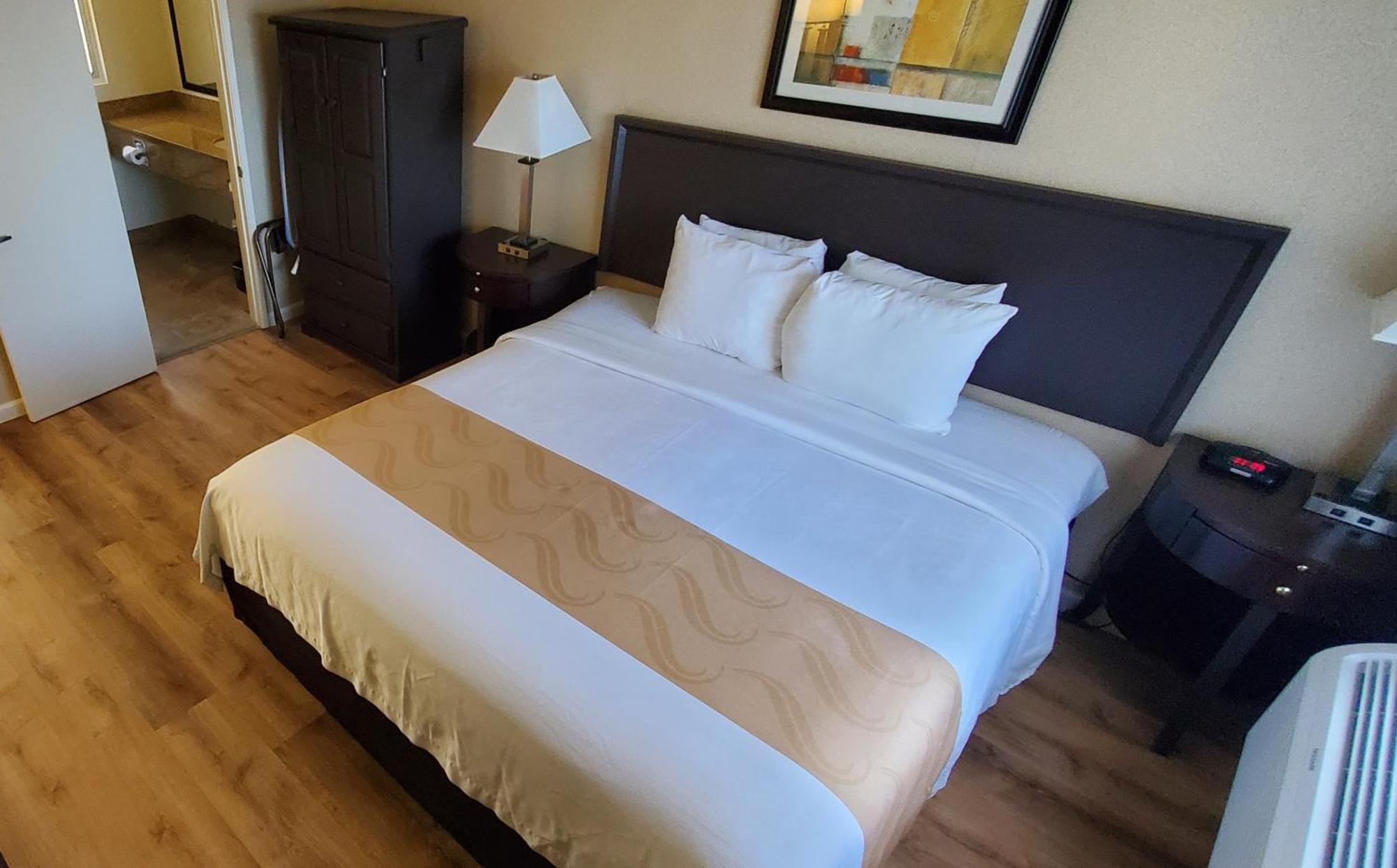 Quality Inn & Suites Anaheim At The Park Экстерьер фото