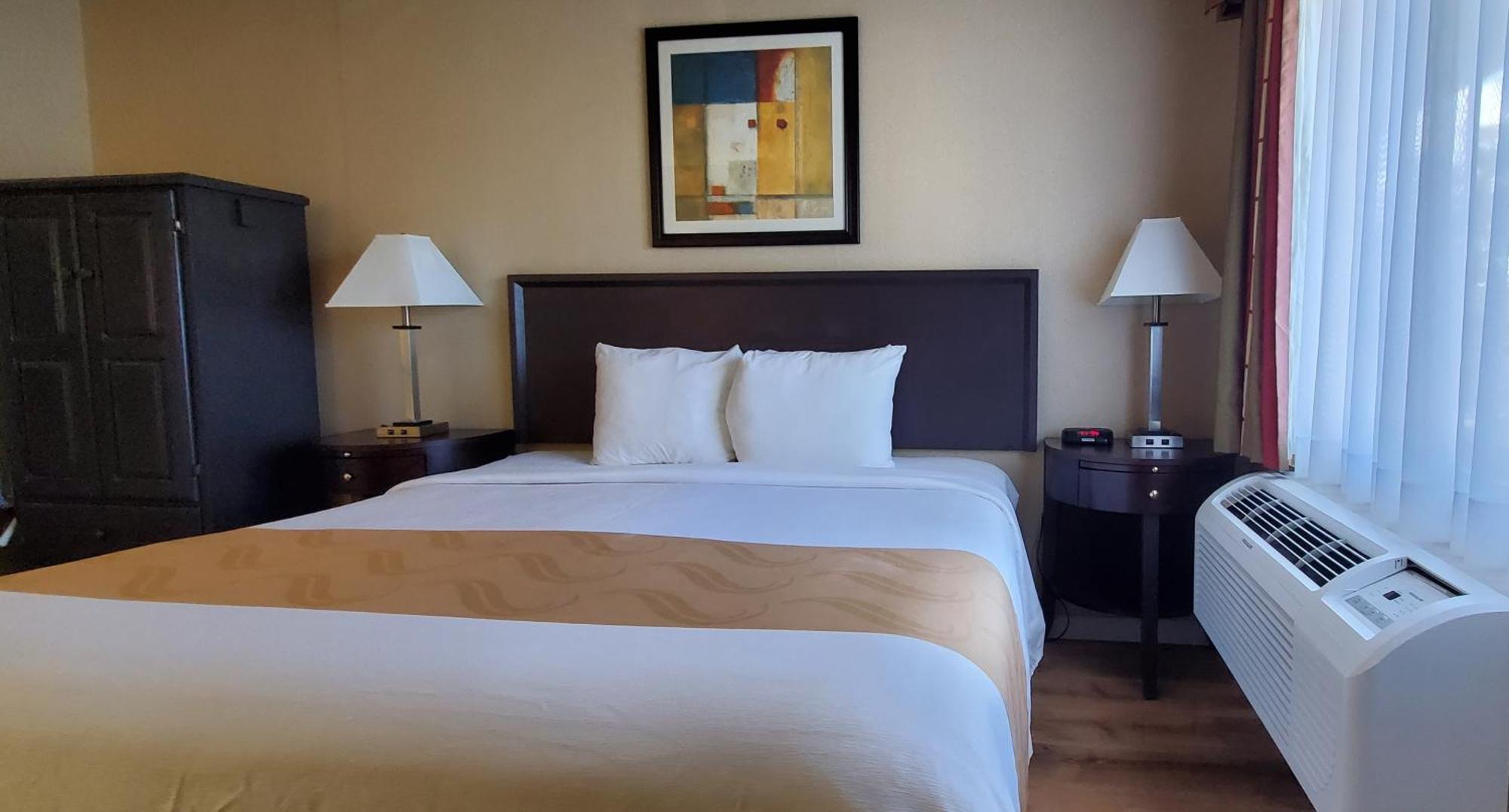 Quality Inn & Suites Anaheim At The Park Экстерьер фото