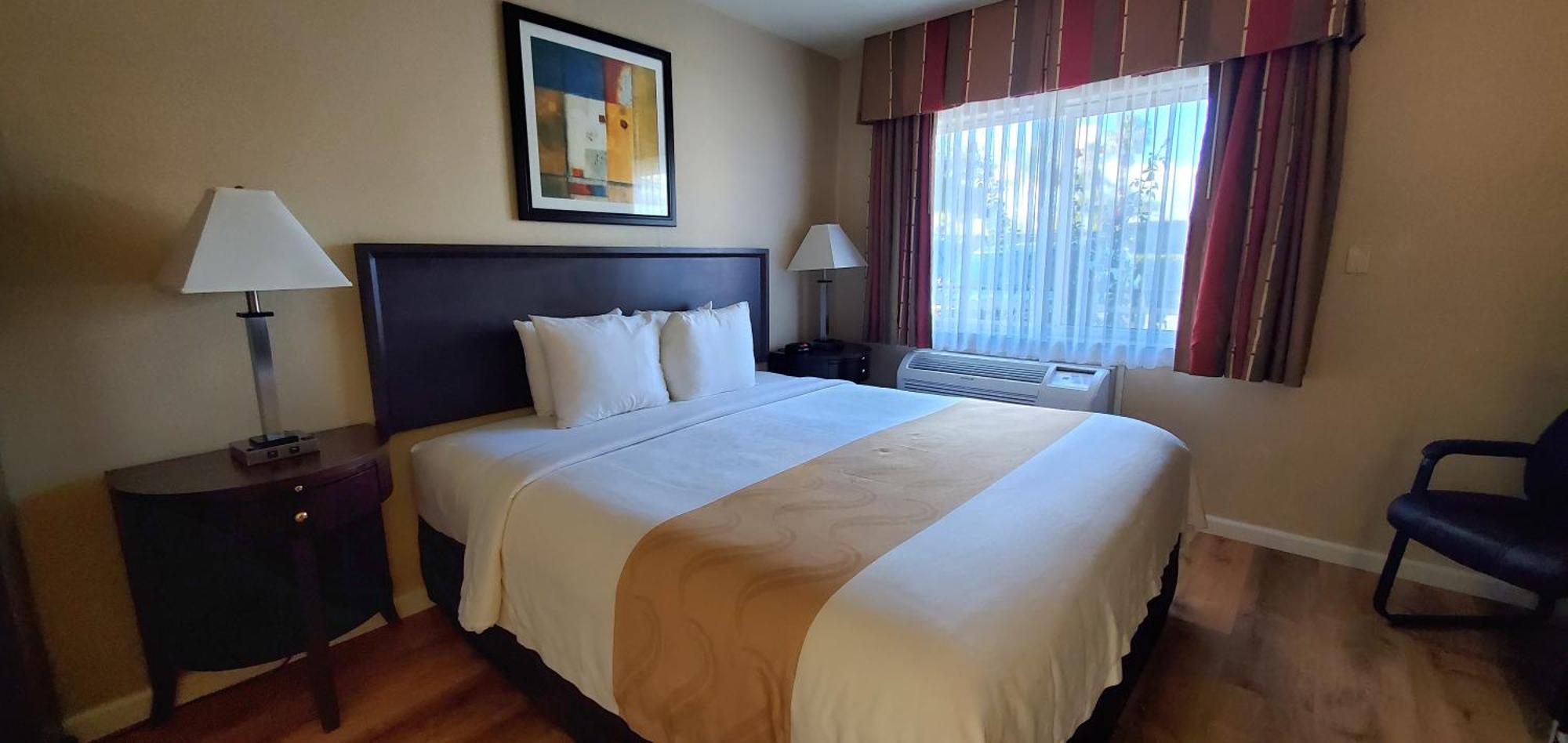Quality Inn & Suites Anaheim At The Park Экстерьер фото