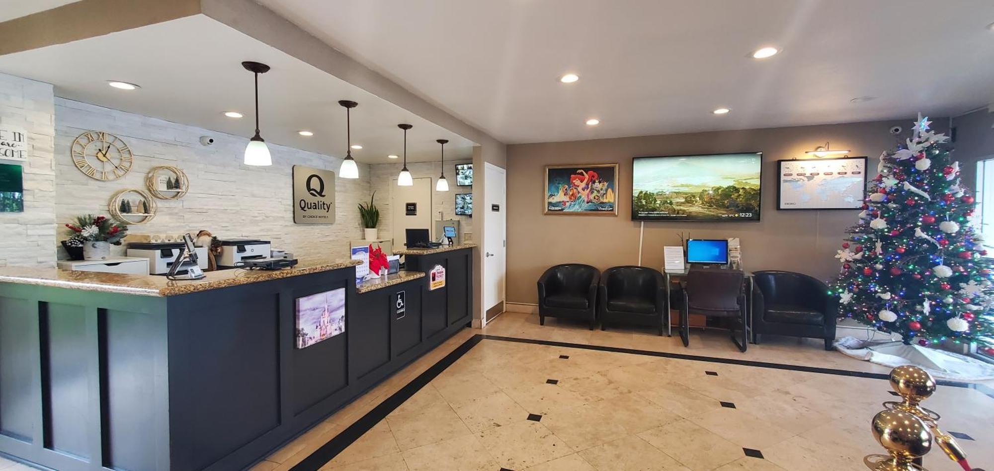 Quality Inn & Suites Anaheim At The Park Экстерьер фото