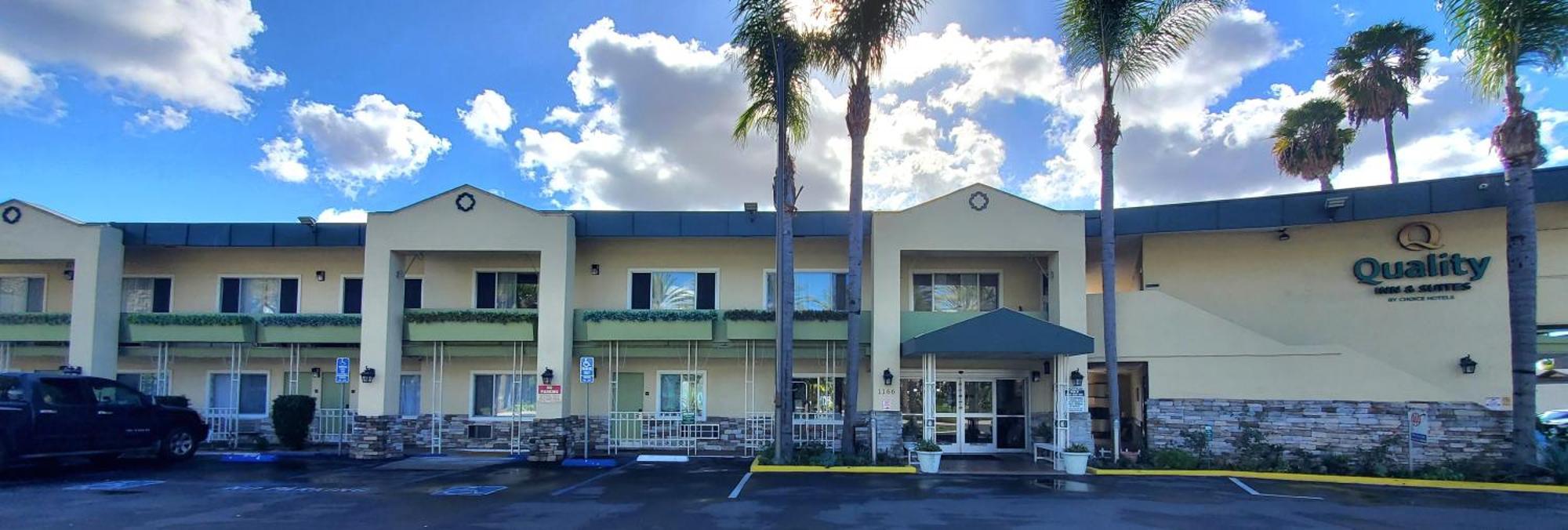 Quality Inn & Suites Anaheim At The Park Экстерьер фото