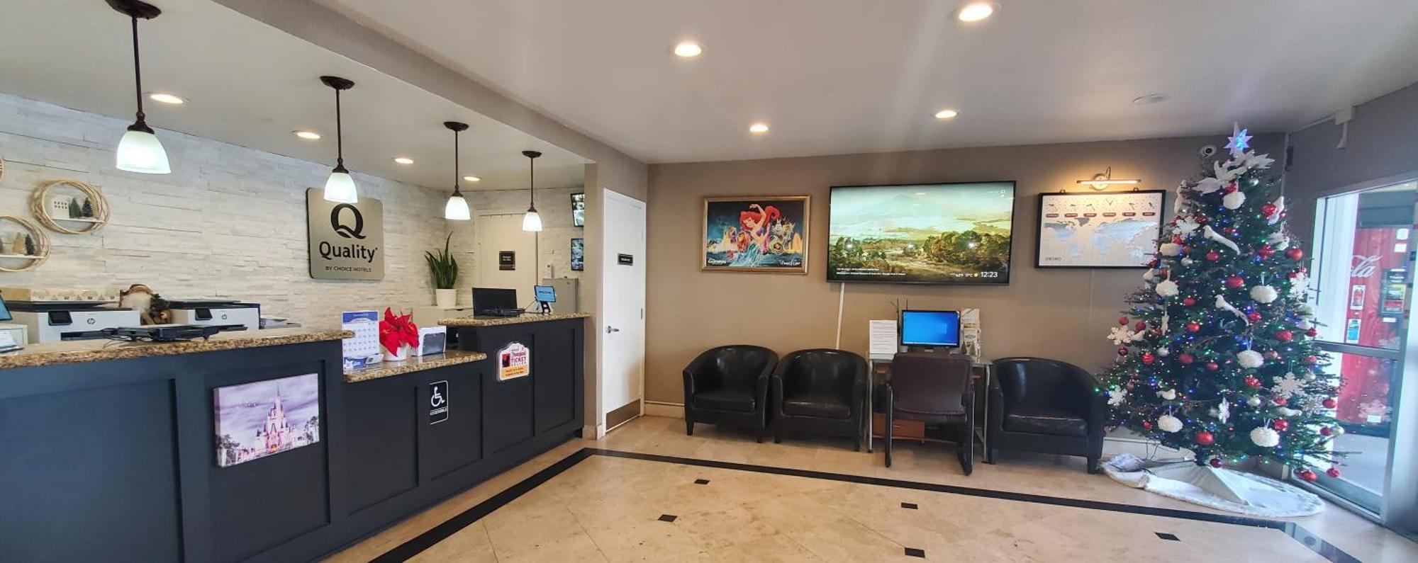Quality Inn & Suites Anaheim At The Park Экстерьер фото